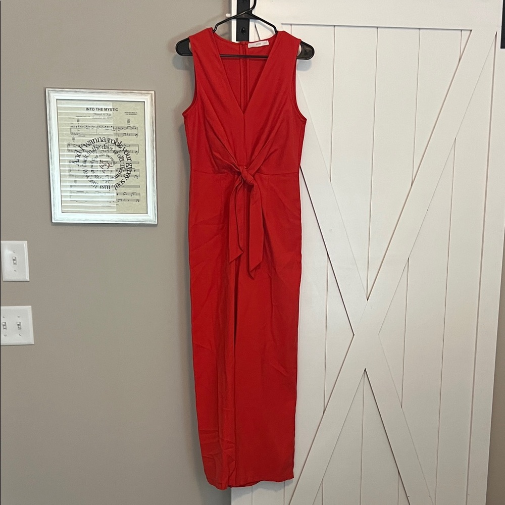 Chic Red Sleeveless V-Neck Jumpsuit